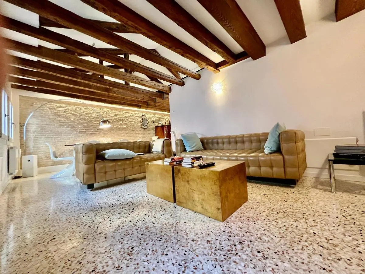 Apt Teatro البندقية 0*,  إيطاليا
