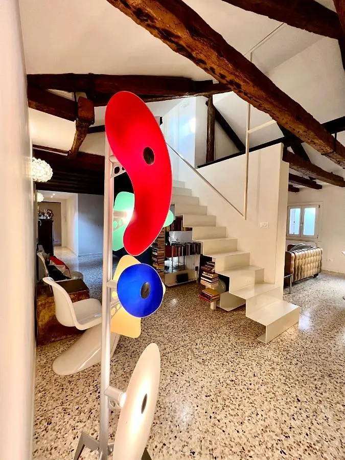Apt Teatro البندقية شقة